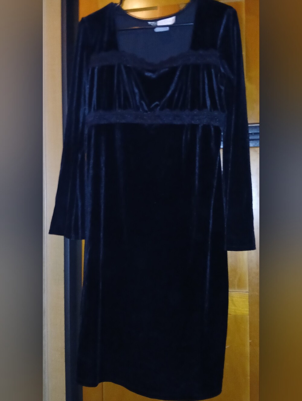 Women's Tomorrow's Mother Maternity Dress Velvet Black Square Neck Sz M